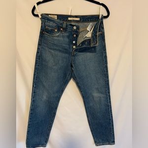 Levi wedgie jeans